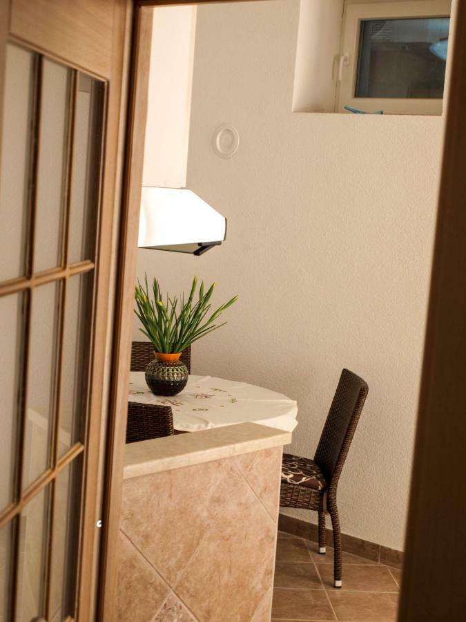 House Nataniel In Omis Near Sea Apartment Екстериор снимка