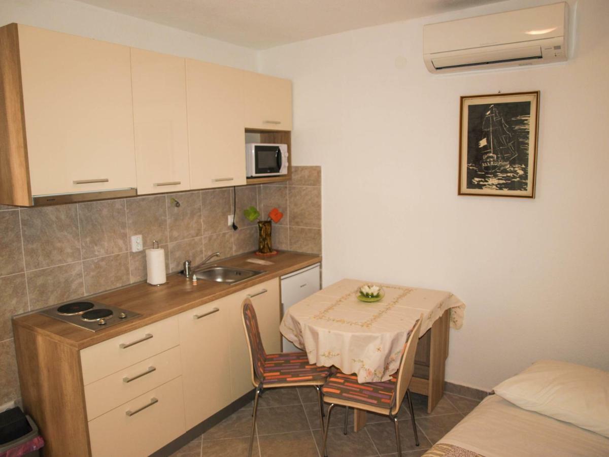 House Nataniel In Omis Near Sea Apartment Екстериор снимка