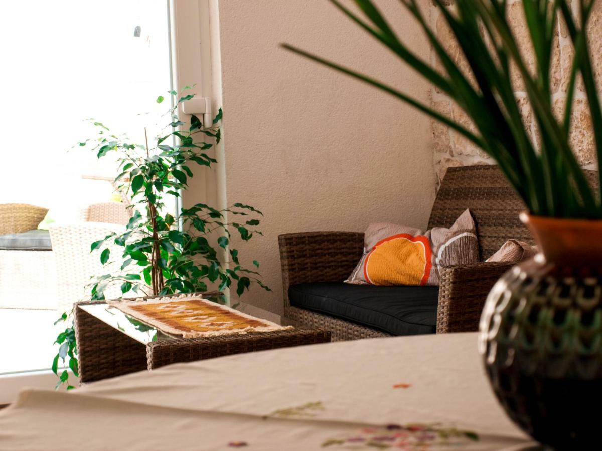 House Nataniel In Omis Near Sea Apartment Екстериор снимка