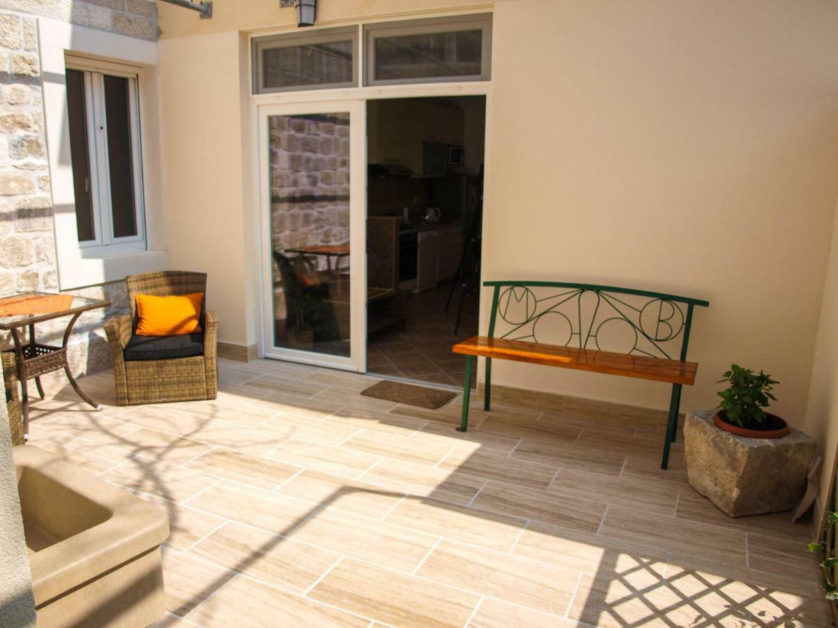 House Nataniel In Omis Near Sea Apartment Екстериор снимка
