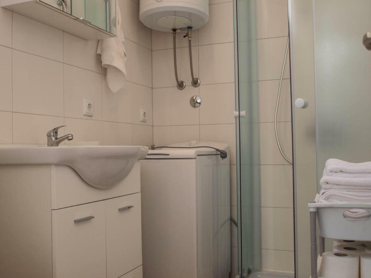 House Nataniel In Omis Near Sea Apartment Екстериор снимка