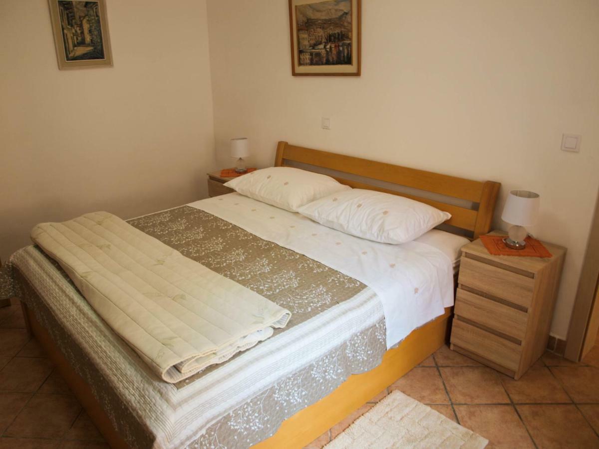House Nataniel In Omis Near Sea Apartment Екстериор снимка
