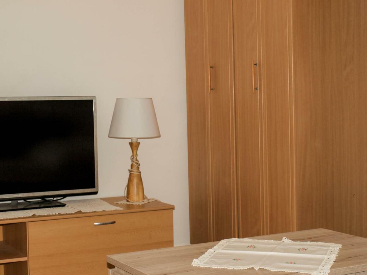 House Nataniel In Omis Near Sea Apartment Екстериор снимка