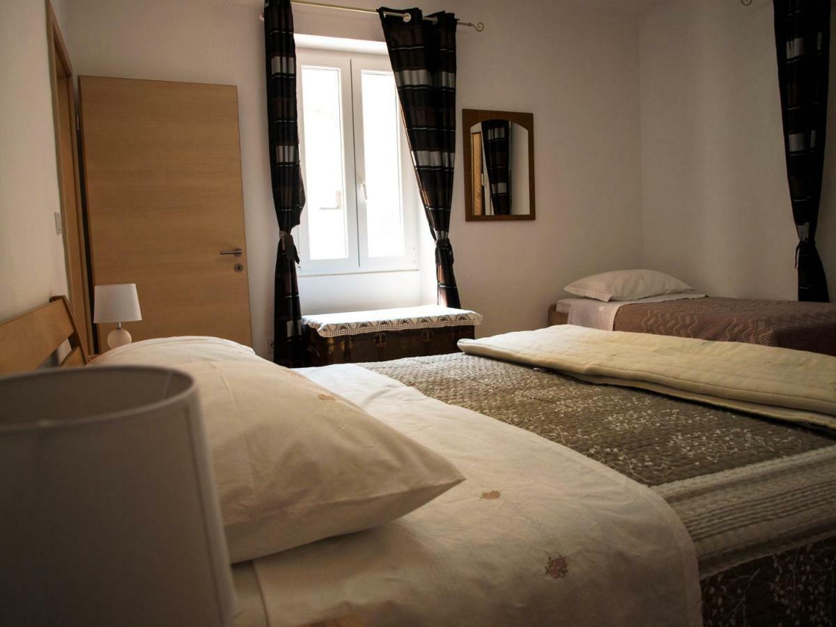 House Nataniel In Omis Near Sea Apartment Екстериор снимка