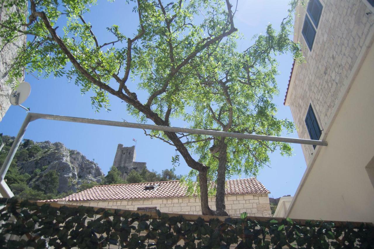 House Nataniel In Omis Near Sea Apartment Екстериор снимка