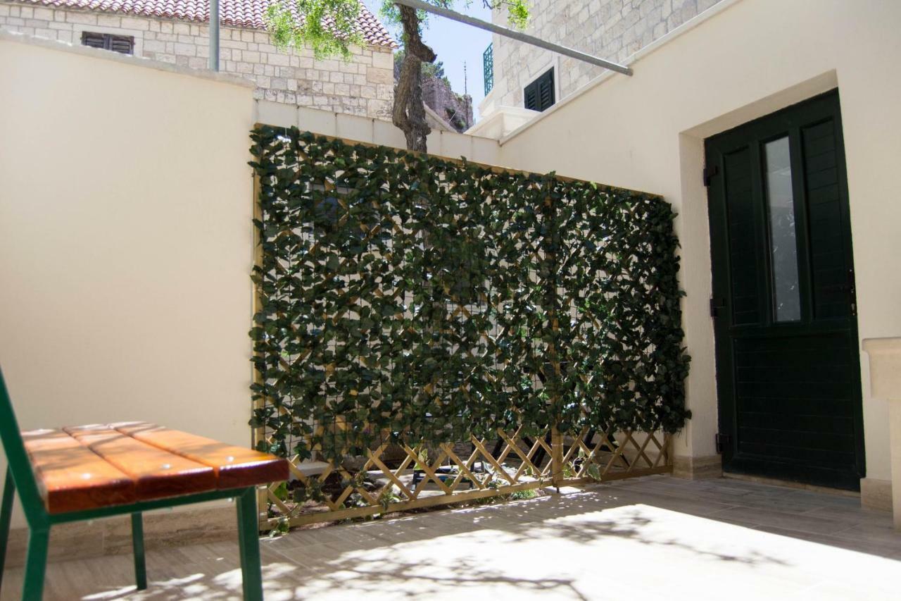 House Nataniel In Omis Near Sea Apartment Екстериор снимка